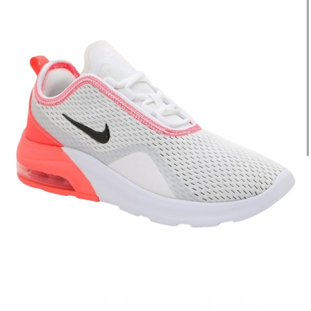 Nike Air Max Motion 2 White/Neon Pink Mesh Athletic Sneakers Women’s 9